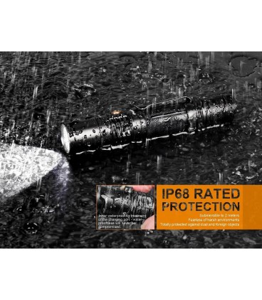 Linterna UC35V2 1000 Lúmenes recargable