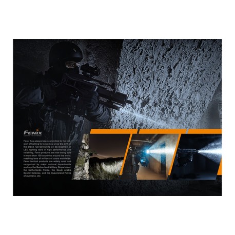 Linterna policial TK26R 1500 lúmenes. Luz blanca, roja y verde