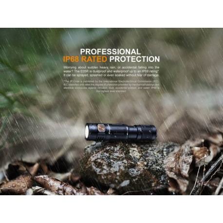 Mini Linterna Fénix EDC E05R 400 Lúmenes, con ráfaga y tamaño de pulgar