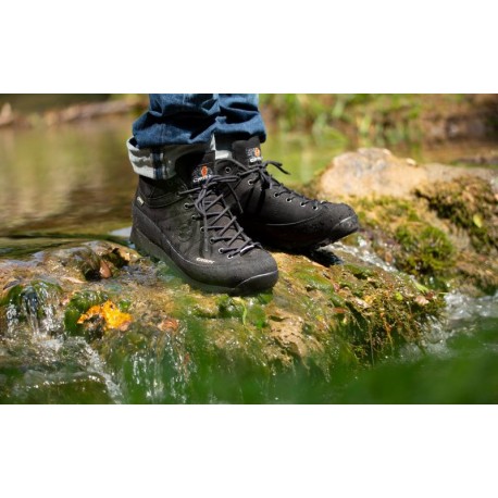 Bota CRISPI modelo. MONACO/TINN GTX Negro