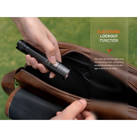 Linterna Fénix E28R V2.0 - 1700 Lúmenes