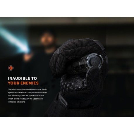 Fénix PD32R - 1400 lúmenes, compacta y recargable